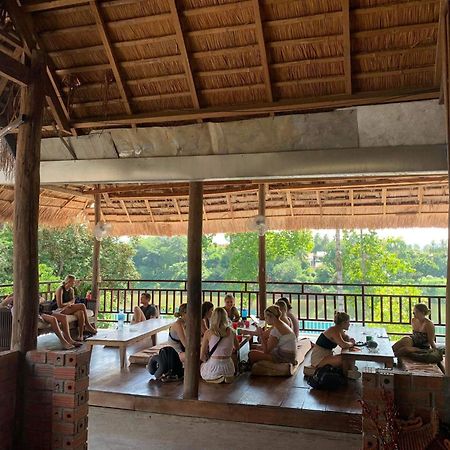 Sunrise Riverside Pool Hostel Luang Prabang Eksteriør billede